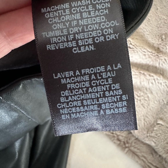 NWOT - Velvet by Graham and Spencer Bernadine Faux leather black leggings size L - Picture 6 of 7